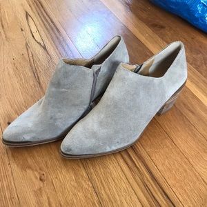 Lucky brand ankle booties taupe gorgeous!